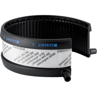 Geberit fixpunkt svejsebånd til Ø110 mm PEH afløbsrør, sort med indlagte svejsetråde og Geberit logo.