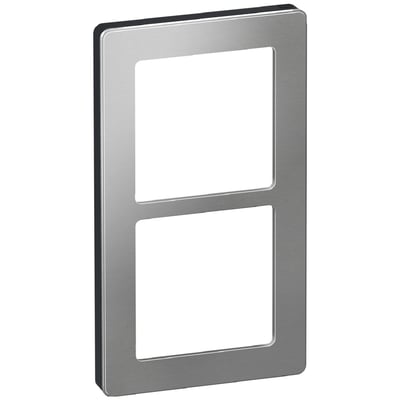 LK FUGA Pure designramme i stål (metal) med to modulåbninger til elinstallationer.