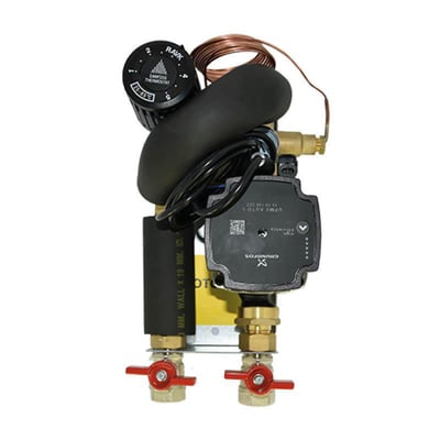 Danfoss Redan blandesløjfe med RAVK termostat, Grundfos pumpe og røde afspærringsventiler monteret.