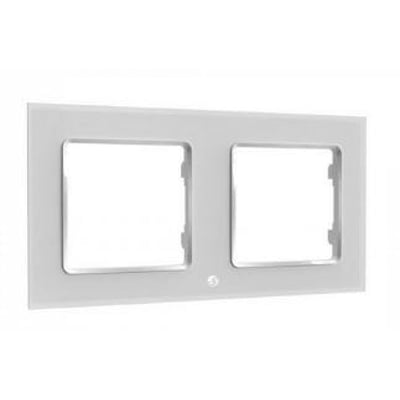 Shelly Wall Frame i hvid, designet til to moduler, med udskæringer til Shelly Wall Switch og Socket.