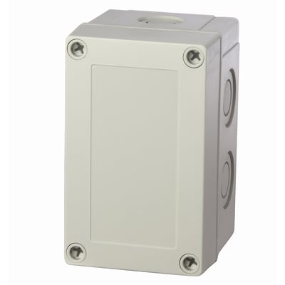 Fibox MNX kasse i lys grå polycarbonat med målene 130x80x75 mm, vist med skruelåg for lukning.