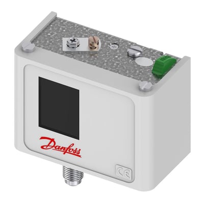 Danfoss KP5-pressostat med manuell reset, sett skrått forfra, med grønn resetknapp og gjenget tilkobling.