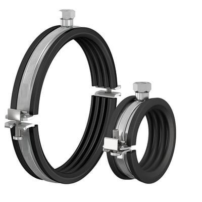 Flamco rørophæng BSA, M8/10, til 62-64 mm rør, viser to størrelser med sort gummi og metalbånd.