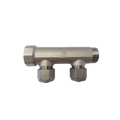 Messing fordelerør med TEA-belægning, ¾" tilslutning og CC50, med to 15 mm fittings til PEX-rør.