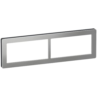 LK FUGA Pure dobbelt designramme i stålmetal med to rektangulære åbninger til 2x2 modul installation uden midtersprosse.