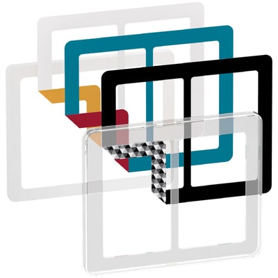 LK FUGA Choice vandret dobbelt design ramme i transparent plast, vist med skiftende farveindlæg i hvid, blå og sort.