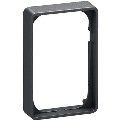 LK FUGA Baseline 50 forhøjet ramme i koksgrå, 1½ modul og 50mm bred, vist med en ensfarvet hvid baggrund.