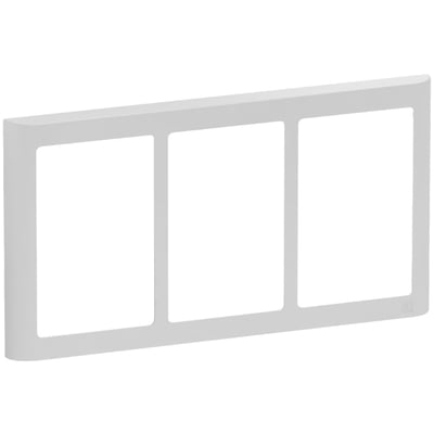 LK FUGA Soft 63 vandret tripel design ramme i lysegrå, 3x1½ modul, halogenfri og PVC fri.