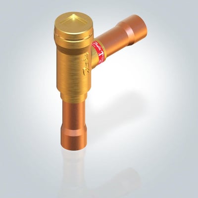 Danfoss kontraventil NRV 22S 7/8'' i kobberfarge, sett skrått forfra med loddetilkoblinger oppover og til siden.