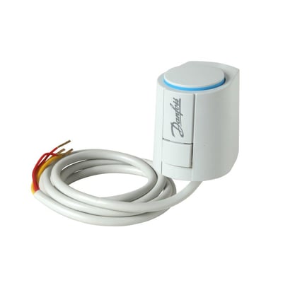 Danfoss Termomotor ABN A5, 230V AC i hvid med tilslutningskabel og ledninger, klar til installation.