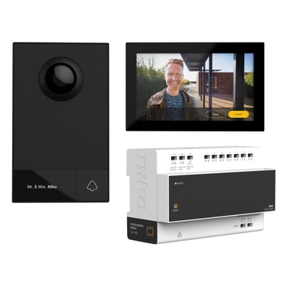 Niko videokit 2-tråds system med ekstern dørtelefon med HD-kamera, intern skærm og adgangskontrolmodul sat sammen.
