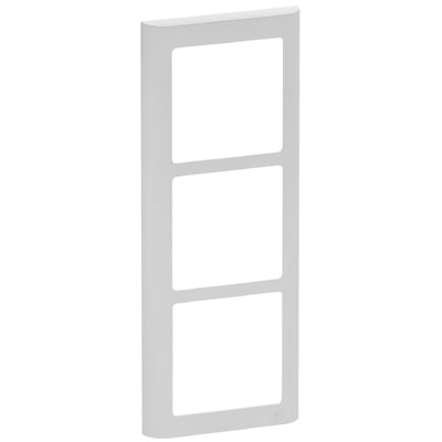 LK FUGA Soft 63 lodret designramme i lysegrå med plads til 3 moduler, viser den rene og moderne frontflade.