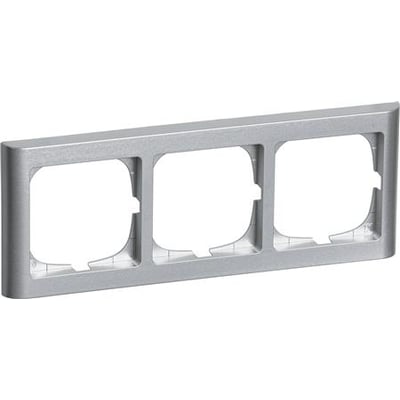 LK FUGA Softline 63 vandret ramme i stålmetallic med tre moduler og bløde, afrundede kanter på hvid baggrund.