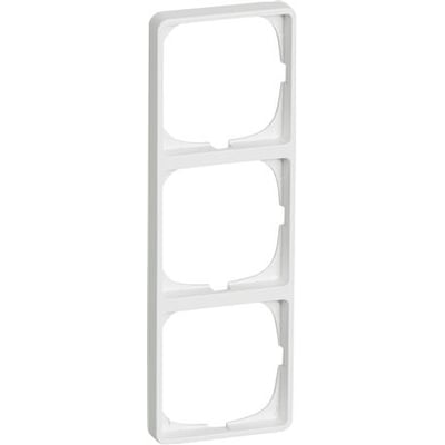 LK FUGA Baseline 50 ramme i hvid, med plads til tre 1-moduls indsatser monteret lodret.