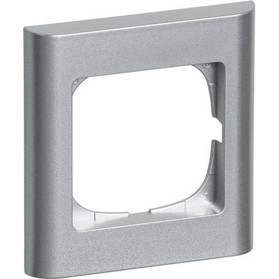 LK FUGA Softline 68 ramme i stålmetallic, 1 modul bredde og højde, med bløde afrundede kanter og en centreret firkantet åbning.
