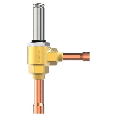 Danfoss AKV 10P7 elektrisk ekspansionsventil med 1/2" tilgang og 5/8" afgang i messing og kobber på hvid baggrund.