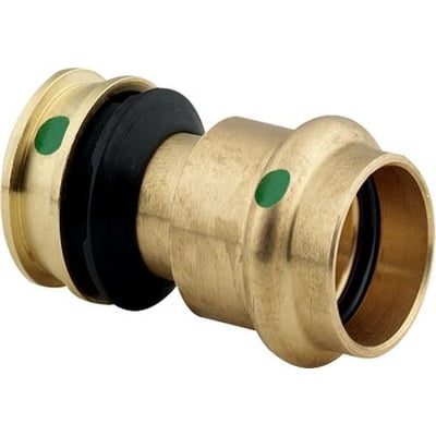 Viega L3 Raxofix overgang 20 x 18 mm i messing med to presmuffer og en sort EPDM pakning for sikker rørsamling.