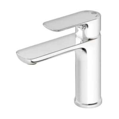 Gustavsberg Estetic håndvaskarmatur i krom med ét greb og et organisk, elegant design, præsenteret på hvid baggrund.