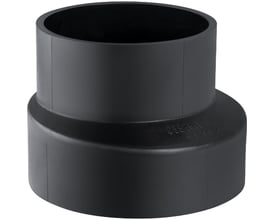 Geberit 110 x 50 mm reduktion i sort PEH, viser mærket og produktinformation tydeligt på en neutral baggrund.