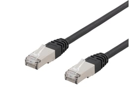 DELTACO S/FTP Cat6 patchkabel i sort, 3 meter, med tydelige RJ45-stik og detaljer på en hvid baggrund.