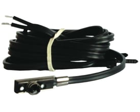 Danfoss ESMC PT1000 anlægsføler med 2 meter kabel, vist på hvid baggrund, klar til rørmontage.