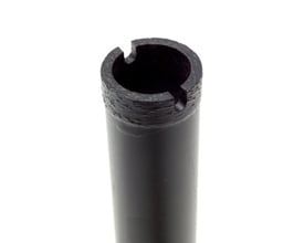 Nærbillede af Worker diamant kronbor med 40 mm diameter og 1/2" gevindspindel, viser den ru segmentkant.