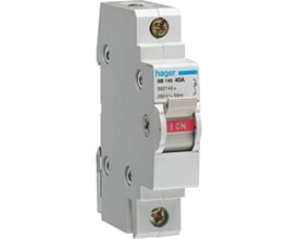 Hager 1-polet afbryder på 25A med grøn/rød I/ON-indikator, vist på hvid baggrund.