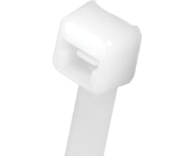 Panduit Pan-Ty® kabelbinder af klar nylon, 3,6 x 1,1 x 203 mm, tæt på hovedet med låsemekanisme vist tydeligt.