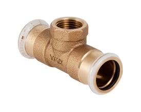 Geberit Mapress T-rør i kobber, 22 mm x ½" x 22 mm, sett skrått med gjenget åpning øverst.