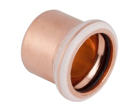 Geberit Mapress slutmuffe i kobber, 28 mm, set skråt med den åbne ende og sorte tætningsring synlig.