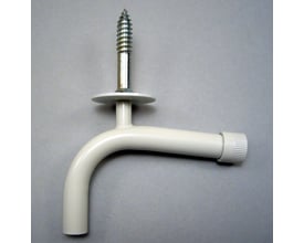 Nærbillede af hvid svanehals med en 6x30 mm skrue monteret, klar til brug med lampeophæng og stofledning.