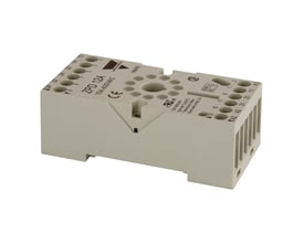 Carlo Gavazzi ZPD12A 11-polet sokkel for DIN-skinne sett skrått ovenfra med terminalåpninger og merkinger.