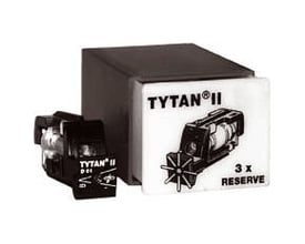Niko Tytan II sikringsmagasin med 3 stk 6A sikringsskuffer og blinkmelder, klar til brug.