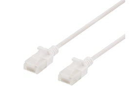 Deltaco Cat6a U/UTP patchkabel i hvid med en tynd diameter på 3,5mm og RJ45 stik i begge ender.