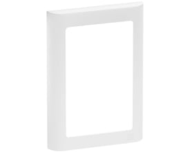 LK FUGA Soft 63 design ramme i hvid farve, 1½ modul, med bløde, afrundede kanter og et diskret LK-logo nederst.