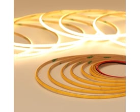 Nærbillede af LEDlife COB LED-strips med 360 LED/m, viser den tætte diodeplacering og klæbende bagside for nem montering.