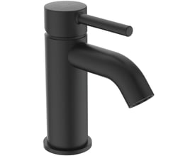 Ideal Standard Ceraline håndvaskarmatur i silk black med 1-grebs betjening og svingtud på hvid baggrund.