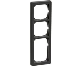 LK FUGA Baseline 63 ramme i koksgrå, med plads til 3½ modul indsats, vist forfra.