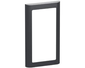 Lauritz Knudsen LK FUGA Soft 63 lodret designramme i koksgrå til 1x2 modul, vist med hvid baggrund.