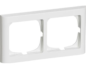 Hvid LK FUGA Softline ramme til 2 moduler, vist med et let skråt perspektiv på hvid baggrund.