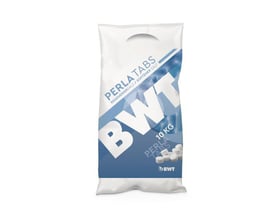 BWT Perla Tabs salt til blødgøringsanlæg, 10 kg pose med detaljerede logoer og produktnavn.