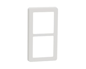 LK FUGA Base 63 designramme til 2 moduler i hvid, med en ren og minimalistisk firkantet profil.