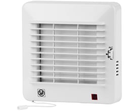 Hvid S&P EDM-100 CHZ vådrumsventilator med automatisk jalousi, hygrostat og snortræk på hvid baggrund.