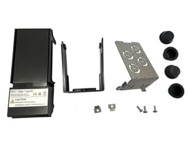 Danfoss IP21/Type 1 konverteringssæt MA01a, med topdæksel, metalplade, gummihylstre og skruer.