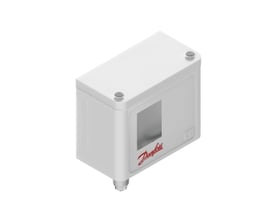 Danfoss KP5 pressostat for høyt trykk med hvitt kabinett, rød logo og gjengetilkobling, sett skrått forfra.