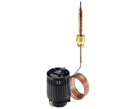 Danfoss RAVK termostatisk element med 2 meters kapillarrør og justeringsknap til 25-45°C, vist på hvid baggrund.
