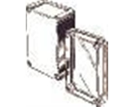 Tæt på Fibox EKU30-G3FSH dæksel, der viser hængselsmekanismen i metal og polycarbonat.