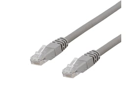 DELTACO U/UTP Cat6a patchkabel i grå med to RJ45-stik, 25 meter halogenfri kabel på hvid baggrund.
