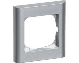 LK FUGA Softline 68 ramme i stålmetallic, 1 modul bredde og højde, med bløde afrundede kanter og en centreret firkantet åbning.