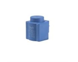 Sidebillede af Danfoss BB230AS spole til 13,5 mm ankersystem, isoleret i blå plast på hvid baggrund.